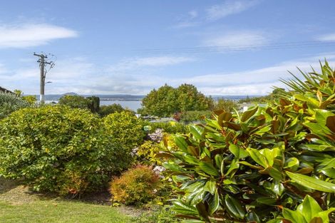 Photo of property in 2/8 Kinder Street, Acacia Bay, Taupo, 3330