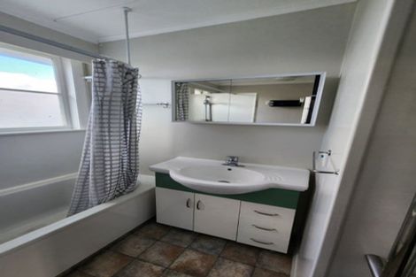 Photo of property in 17 Hector Grove, Trentham, Upper Hutt, 5018