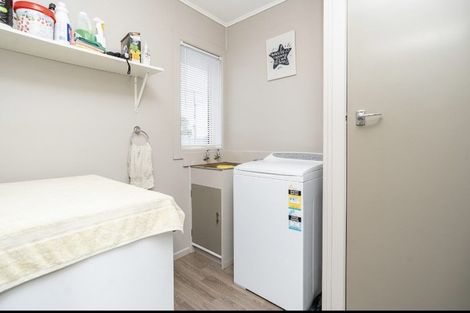 Photo of property in 43 Lewis Street, Glenview, Hamilton, 3206