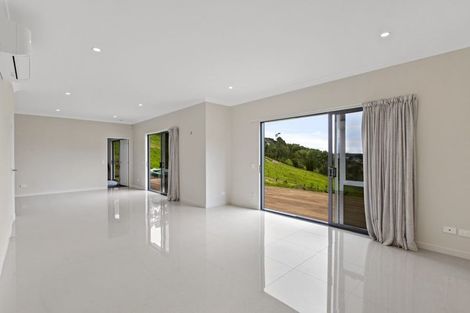 Photo of property in 183 Spur Road, Stillwater, Silverdale, 0993