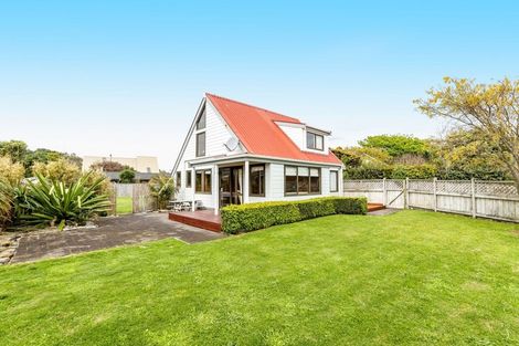 Photo of property in 5 Kaitake Place, Oakura, 4314