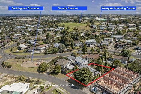 Photo of property in 4 Buisson Glade, West Harbour, Auckland, 0618