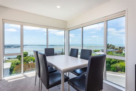 Photo of property in 45a Marama Crescent, Mount Pleasant, Christchurch, 8081