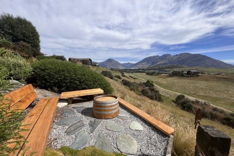 Photo of property in 32 Orford Drive, Jacks Point, Queenstown, 9371