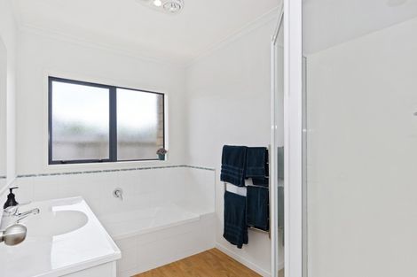 Photo of property in 24 Sarah Place, Papamoa Beach, Papamoa, 3118