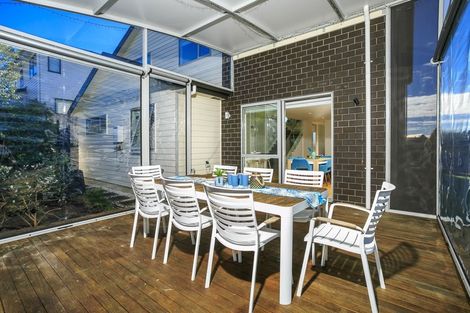 Photo of property in 4 Greenlink Rise, Long Bay, Auckland, 0630