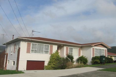 Photo of property in 48 Saint Johns Terrace, Tawa, Wellington, 5028