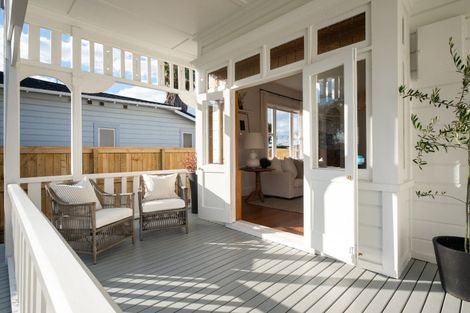 Photo of property in 69 Nelson Crescent, Napier South, Napier, 4110