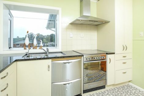 Photo of property in 30 Garden Heights Avenue, Glenview, Hamilton, 3206