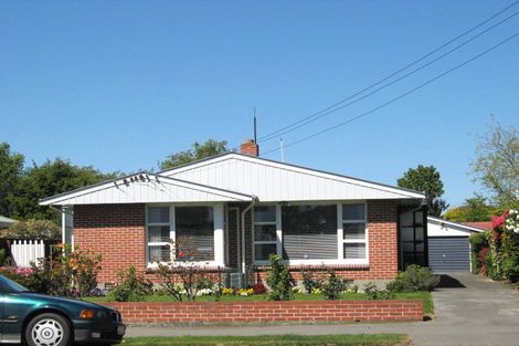 Photo of property in 1/301 Wairakei Road, Bryndwr, Christchurch, 8053