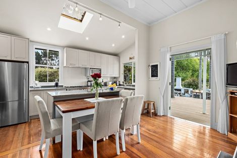 Photo of property in 52 Omaha Flats Road, Tawharanui Peninsula, Warkworth, 0986