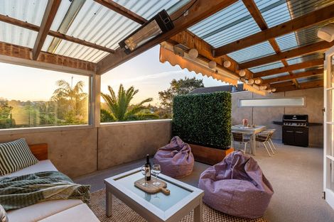 Photo of property in 2/22 Roseberry Avenue, Birkenhead, Auckland, 0626