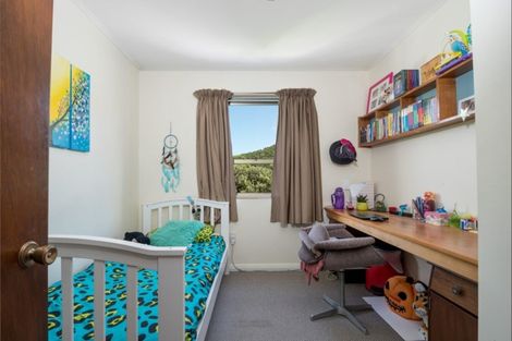 Photo of property in 2 Huia Street, Waikawa, Picton, 7220