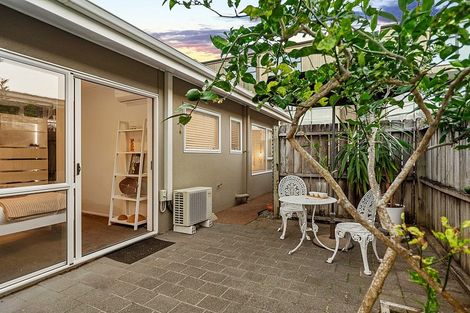 Photo of property in 2/23 Lomond Street, Takapuna, Auckland, 0622