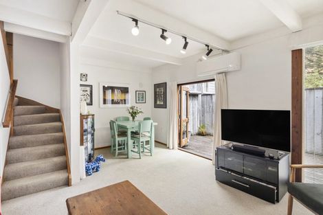 Photo of property in 70b Majoribanks Street, Mount Victoria, Wellington, 6011