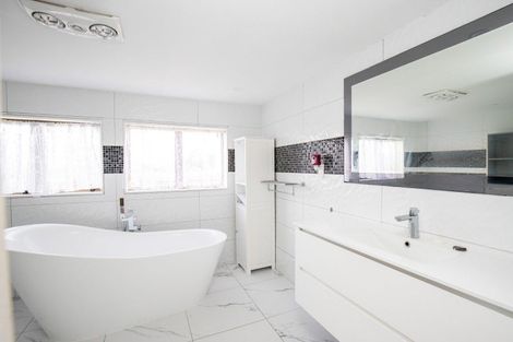 Photo of property in 33 Kerepehi Town Road, Kerepehi, Paeroa, 3671