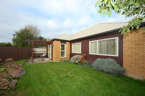 Photo of property in 2/33 Studholme Street, Somerfield, Christchurch, 8024