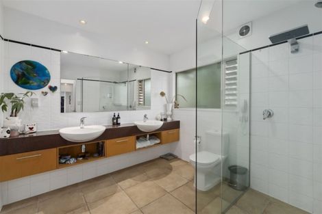 Photo of property in 14 Lansdowne Street, Bayswater, Auckland, 0622