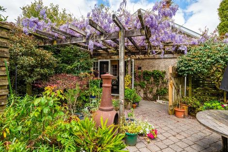 Photo of property in 17 Te Aroha Street, Hamilton East, Hamilton, 3216