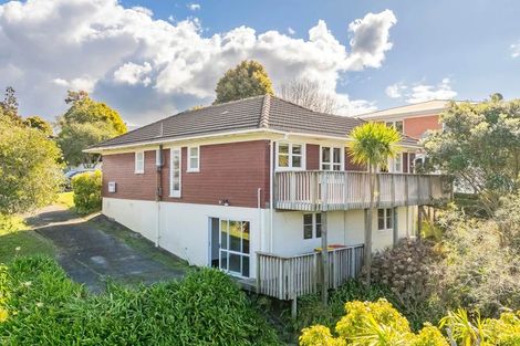 Photo of property in 12 Barker Rise, Northcross, Auckland, 0632
