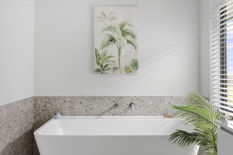 Photo of property in 72 Redoubt Road, Cambridge, 3495