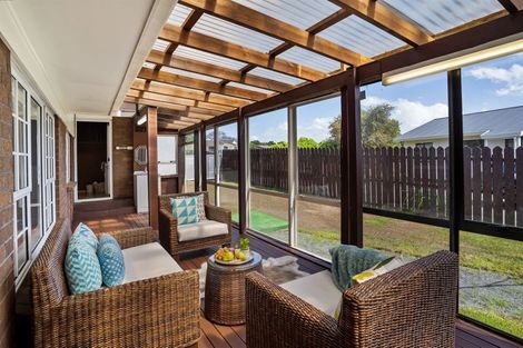 Photo of property in 121 Everglade Drive, Totara Heights, Auckland, 2105