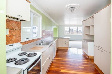 Photo of property in 27 Fuchsia Avenue, Pukete, Hamilton, 3200