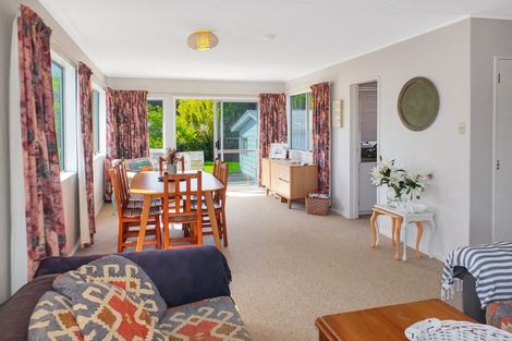 Photo of property in 7 Hennessy Street East, Foxton Beach, Foxton, 4815