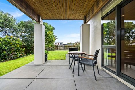 Photo of property in 16 Fred Carr Place, One Tree Point, 0118