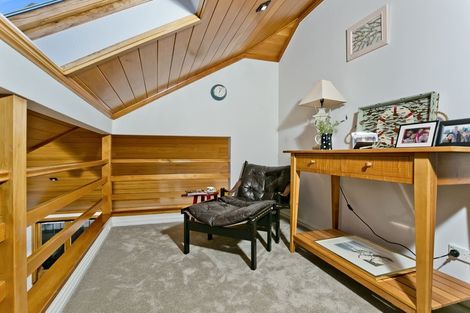 Photo of property in 2/76 Norwood Road, Bayswater, Auckland, 0622