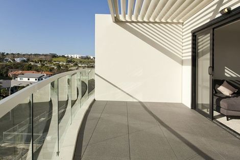 Photo of property in Apollo Apartments, 201/46 Rosedale Road, Rosedale, Auckland, 0632