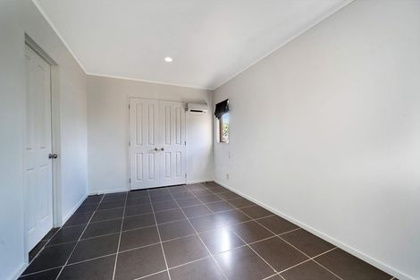 Photo of property in 5/17 Neta Grove, Henderson, Auckland, 0612
