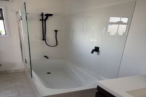 Photo of property in 27a Bay Street, Red Beach, 0932