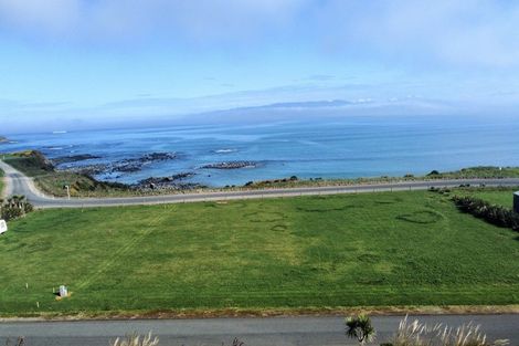 Photo of property in 7 Tamatea Street, Pahia, Riverton, 9881