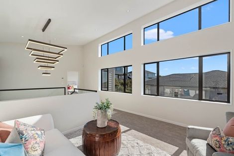 Photo of property in 32 Bounty Road, Long Bay, Auckland, 0630