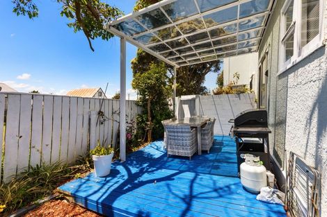 Photo of property in 9 Waitai Street, Castlecliff, Whanganui, 4501