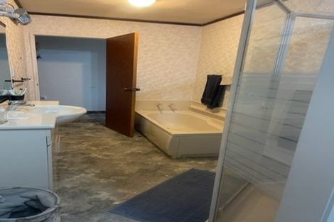 Photo of property in 2/35 Collingwood Street, Waterloo, Lower Hutt, 5011