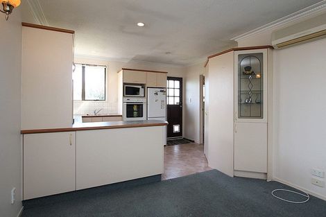 Photo of property in 10 Veitches Road, Casebrook, Christchurch, 8051