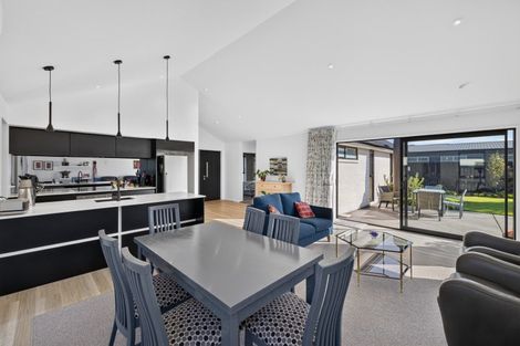Photo of property in 16 Chatsworth Avenue, Rangiora, 7400