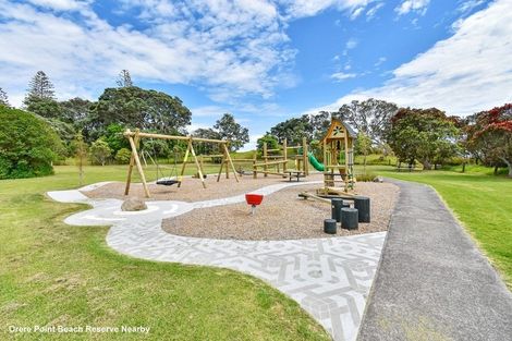Photo of property in 86 Howard Road, Orere Point, Papakura, 2585