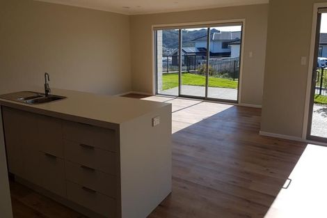 Photo of property in 14 Omaka Place, Aotea, Porirua, 5024