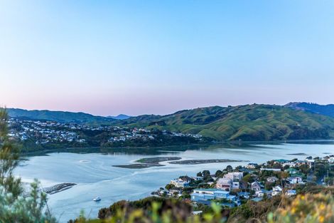 Photo of property in 45 Kahu Road, Paremata, Porirua, 5024