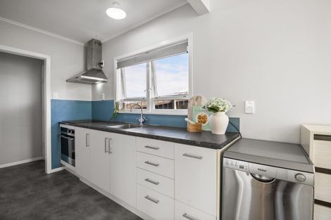 Photo of property in 3 Stevenson Road, Clarks Beach, 2122