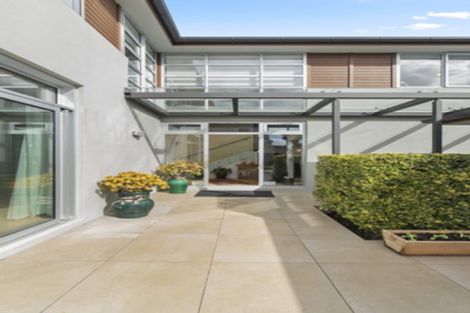 Photo of property in 8 Sylvan Park Avenue, Milford, Auckland, 0620