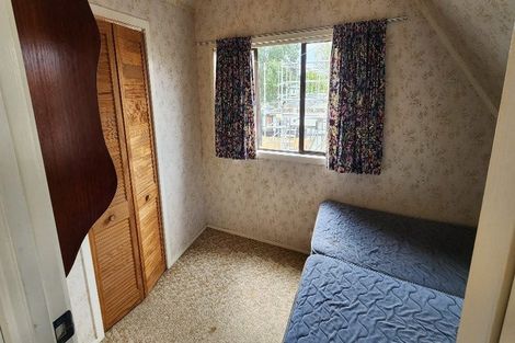 Photo of property in 48 Taikata Road, Te Atatu Peninsula, Auckland, 0610