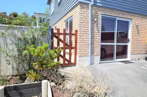 Photo of property in 39a Sunnyside Road, Sunnyvale, Auckland, 0612