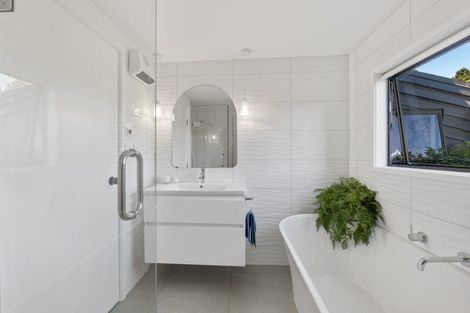 Photo of property in 12 Ridgewood Drive, Ridgewood, New Plymouth, 4371