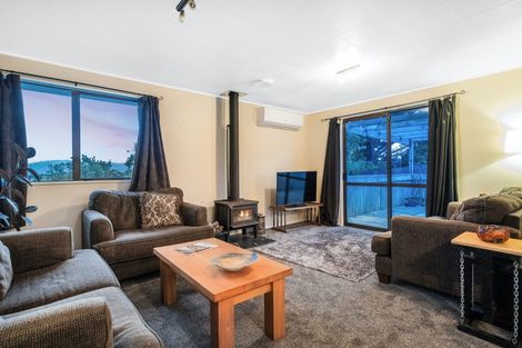 Photo of property in 4 Gaff Place, Whitby, Porirua, 5024