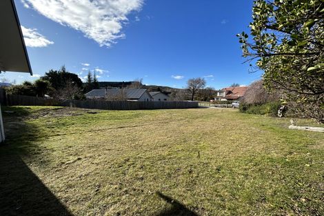 Photo of property in 11 Kowhai Drive, Wanaka, 9305