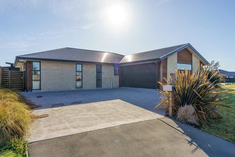 Photo of property in 2 Claremont Crescent, Amberley, 7410